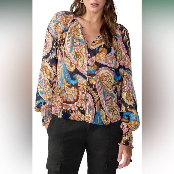 Sanctuary Relaxed Button Blouse with texture detailing. relaxed-fit blouse - Picture 1 of 4